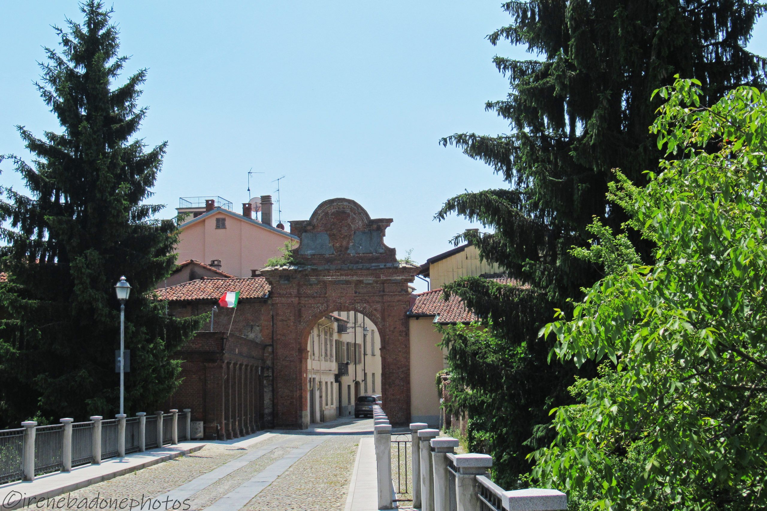 Arco d'ingresso a Biella Piazzo