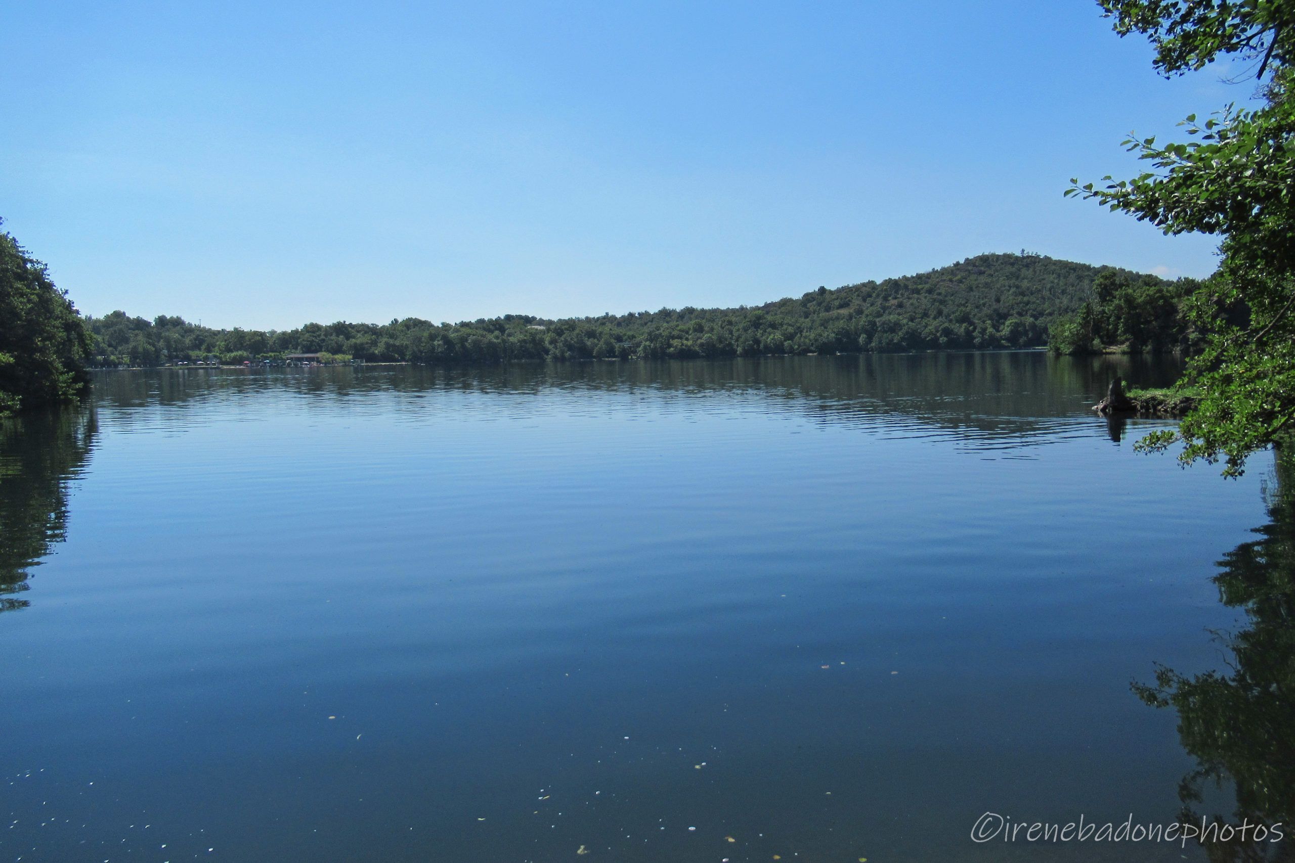 Sulla sponda del Lago Sirio