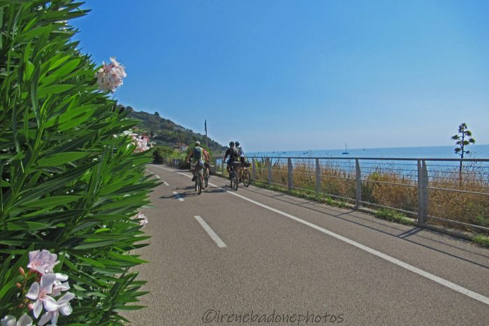 ...e arriviamo al mare! Esplorariamo il litorale spostandoci sulla magnifica Ciclabile dei Fiori